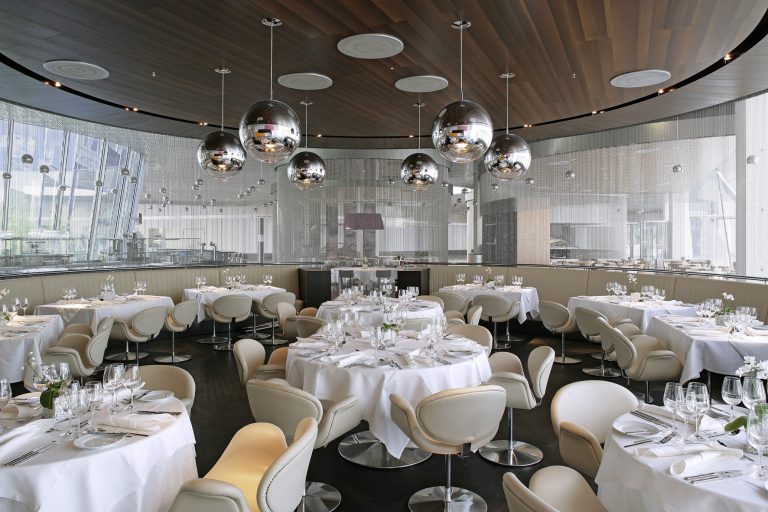 Restaurant im Mercedes-Benz Museum