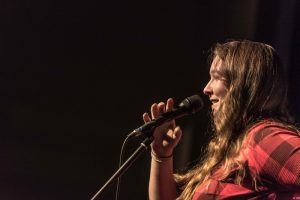 ROSENAU Poetry Slam - als Conférencieuse und Moderatorin Marina Sigl